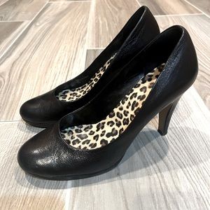 Black leather Franco Sarto Pumps, Size 9.5